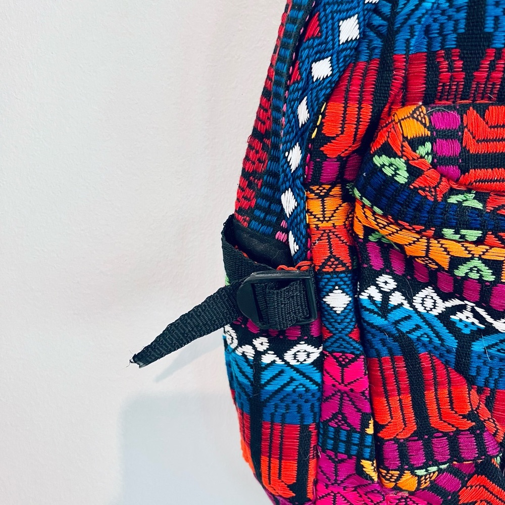 Multicolor Thread Woven Zippered Backpack - Picture 3 of 4